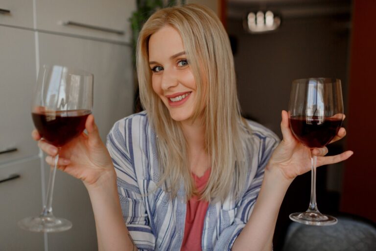 La lista definitiva: los vinos tintos que debes tener en casa (y no pasan de 10 euros) 15 los vinos tintos que debes tener en casa y no pasan de 10 euros 1