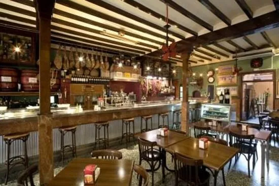Casa Miguel Juan: Un rincón en Dénia con exquisita gamba y encanto familiar 1 Casa Miguel Juan: Un rincón en Dénia con exquisita gamba y encanto familiar