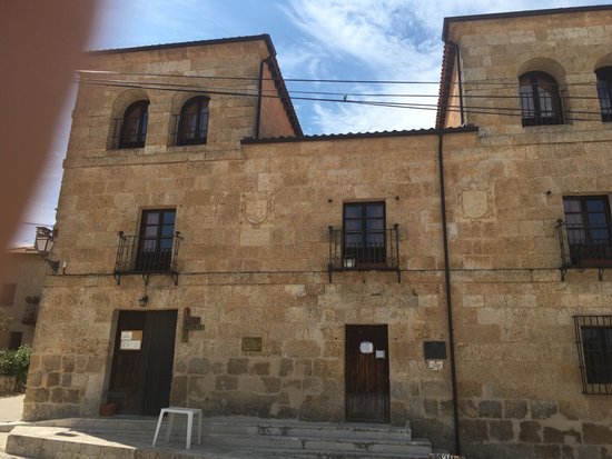 Palacio de Guzman: Sabor casero en el encantador Pedrosa de Duero 1 palacio de guzman