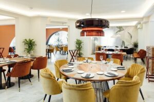 ABQ Los Espejos: Disfruta de la mejor gastronomía en un entorno único en Espartinas 13 restaurante abq los espejos
