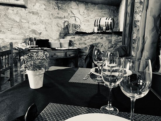 Parada De Sil: Deliciosas tapas en el corazón de Parada de Sil 18 restaurante parada de