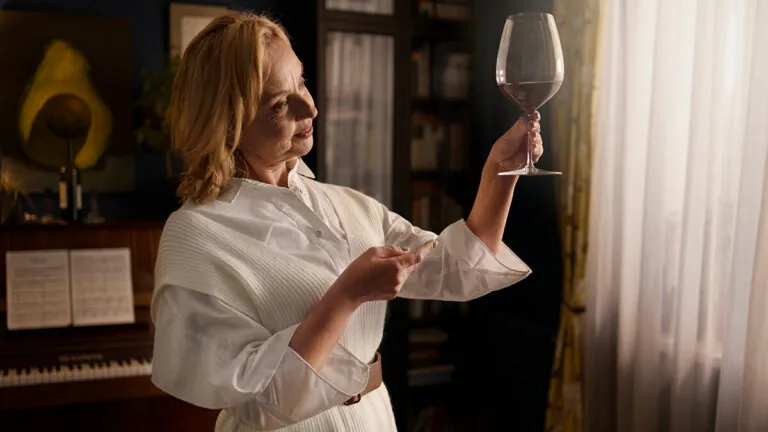 El tinto de 15 euros que ha puesto en jaque a las grandes bodegas: la compra maestra del año