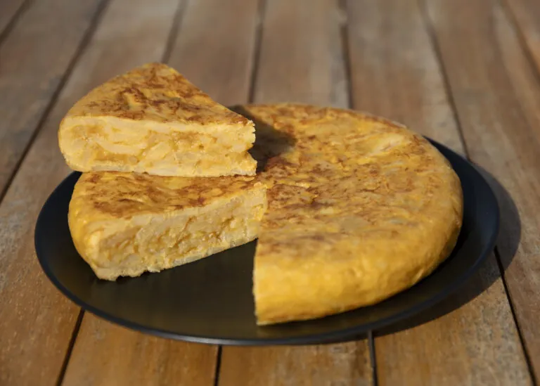 El método Berasategui para preparar la tortilla de patata que divide a los puristas: “Tiene que tener carácter”