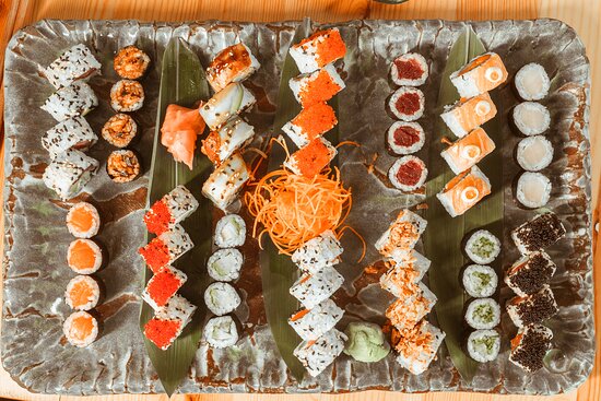 Sibuya Urban Sushi Bar - Ávila: Sushi innovador en el corazón de Ávila 1 tsunami 56 piezas